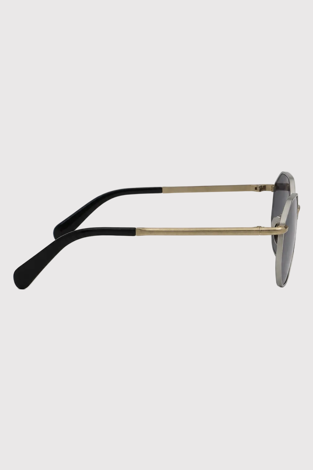Ochelari de soare geometrici